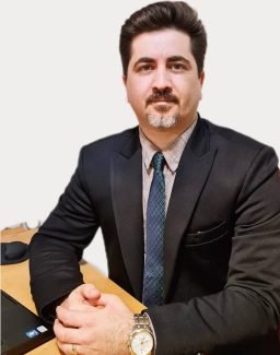 یاشا سازمند مدیر عامل شرکت آکام آتا شرکت مشاوره کسب و کار و فناوری اطلاعات و ارتباطات عضو سازمان نظام صنفی رایانه ای کشور
