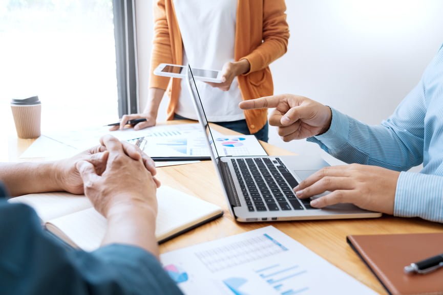 مشاور بازاریابی اینترنتی مشاور بازاریابی اینترنتی