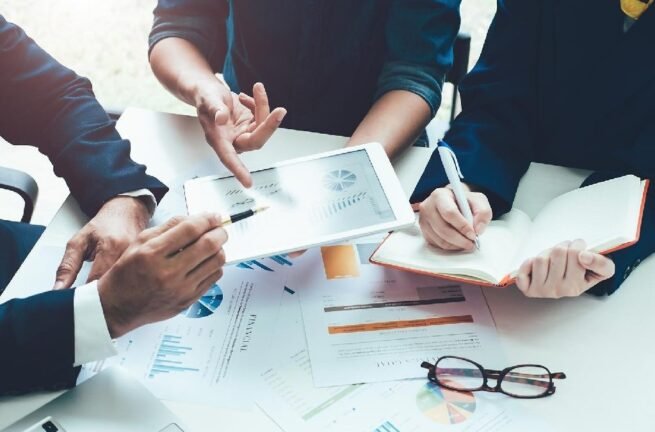 consultant-6-questions-before-hiring-1024×675 SEO Consultant in Iran