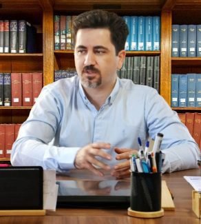 مشاور تبلیغات و برندینگ دکتر یاشا سازمند شرکت آکام آتا (سهامی خاص)