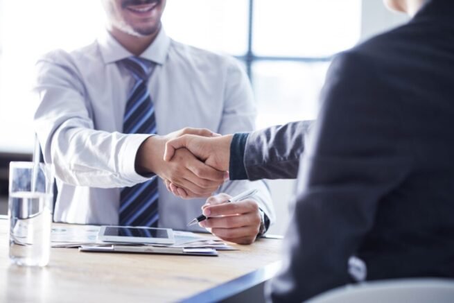 استخدام در شرکت واردات و صادرات
